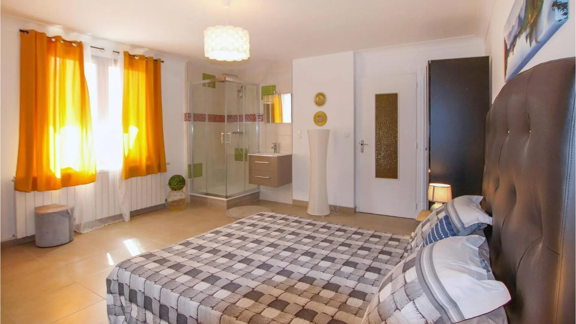 度假居 Awesome Home In Aubenas With Kitchen